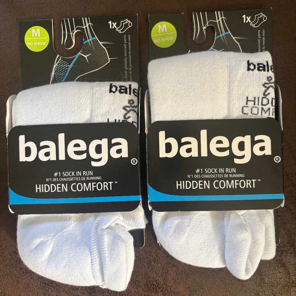 BALEGA HIDDEN COMFORT SOCKS (2 PAIRS). UNISEX. MED. NEW IN ORIGINAL PACKAGING.